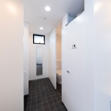 京都・大和大路団栗公衆トイレ サムネイル10