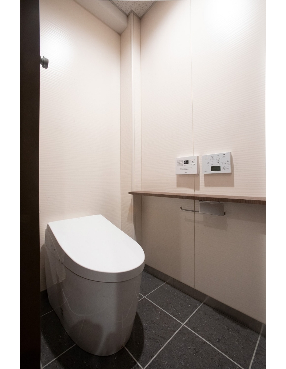 京都・大和大路団栗公衆トイレ 写真8